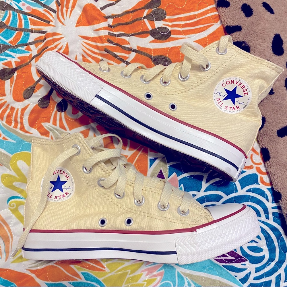 ☁️Classic Converse High Tops☁️